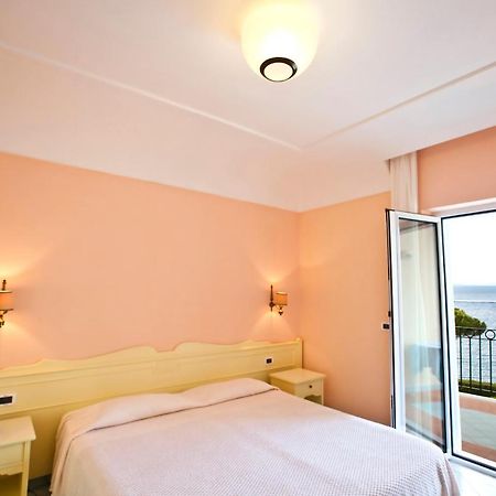 Hotel Terme Alexander Ischia Ngoại thất bức ảnh