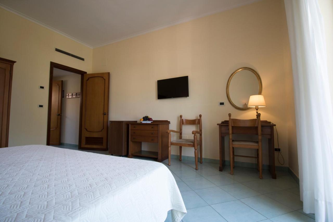 Hotel Terme Alexander Ischia Ngoại thất bức ảnh